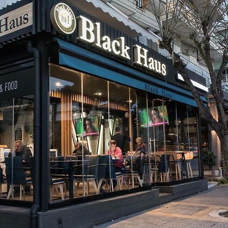 Blackhaus Young Mini Солун Екстериор снимка