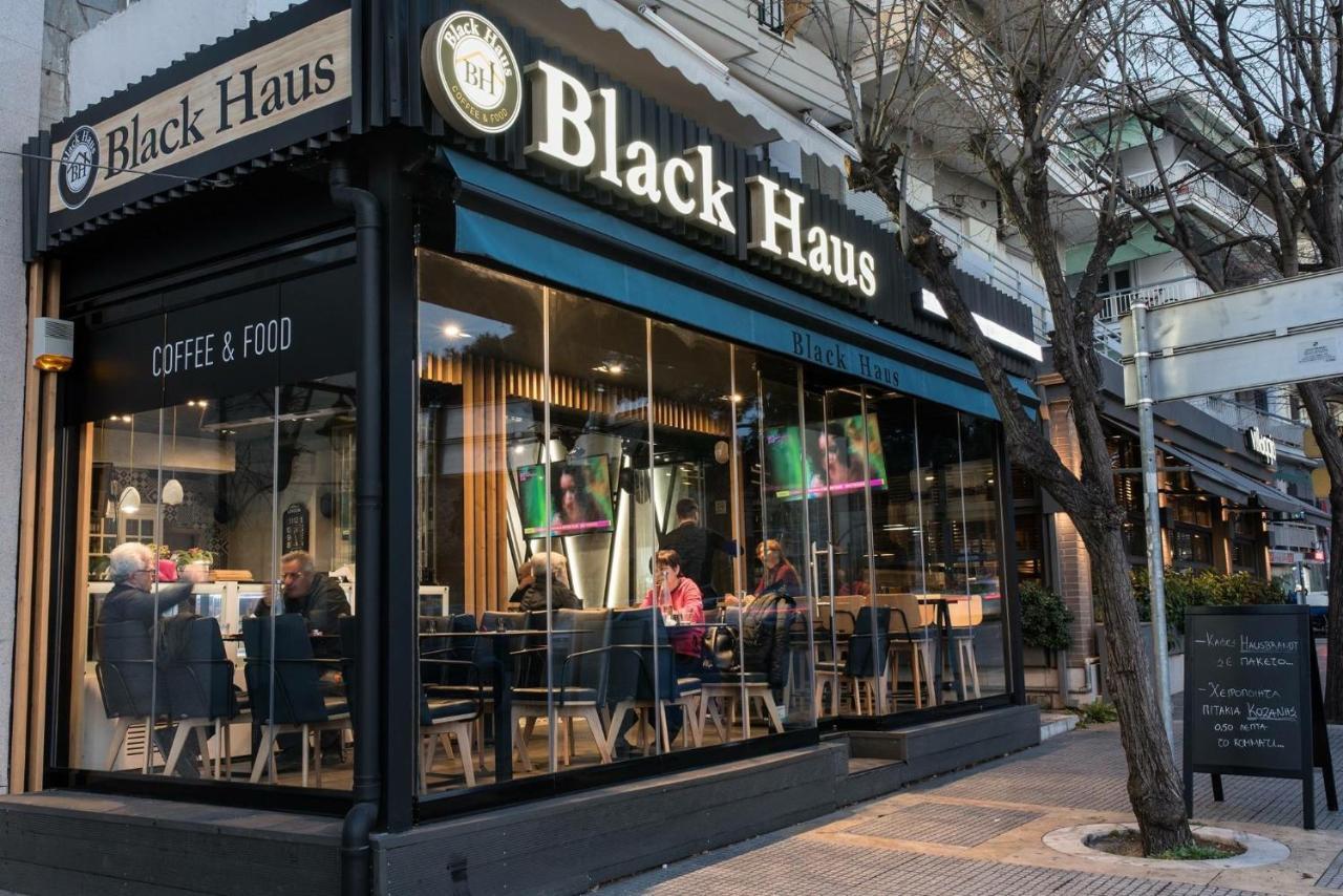 Blackhaus Young Mini Солун Екстериор снимка